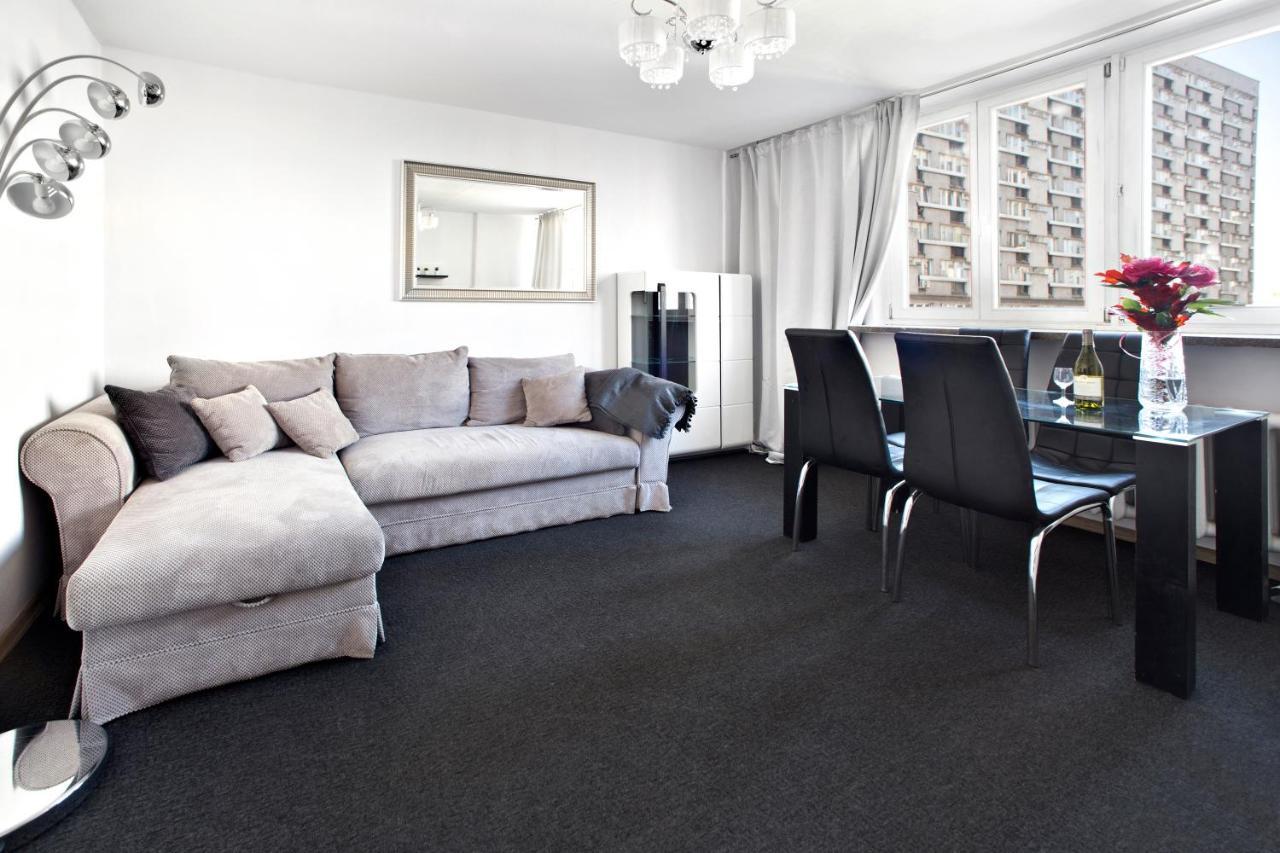 P&O City Center Apartments Varşovia Exterior foto