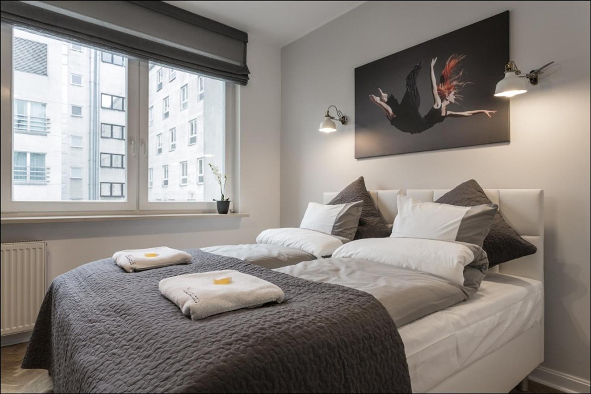 P&O City Center Apartments Varşovia Exterior foto